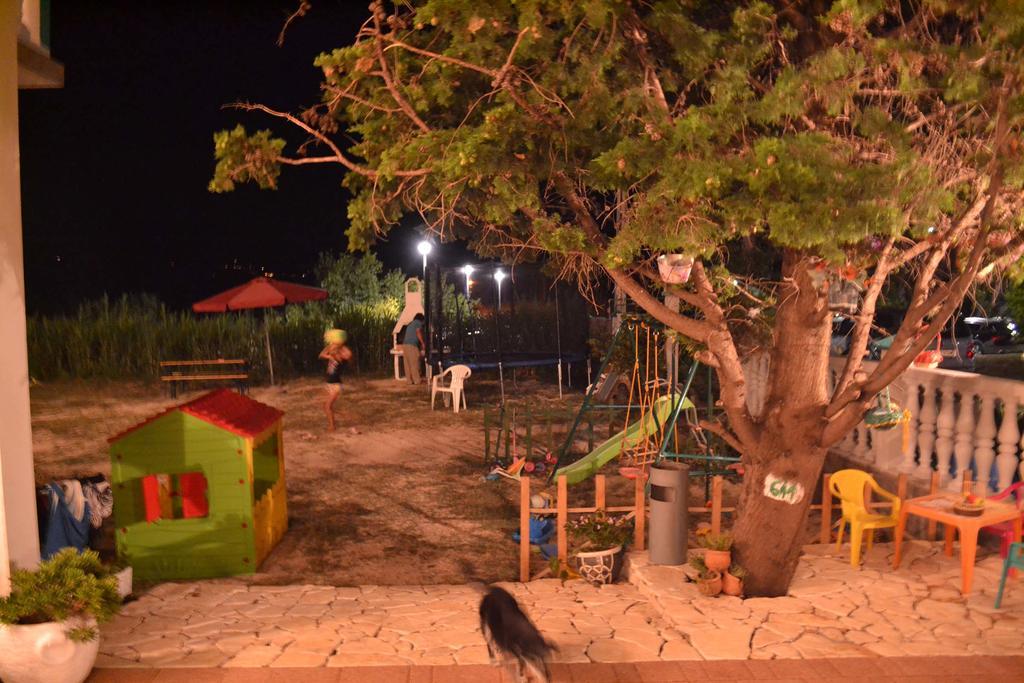 Apartmani Jenny I Tania Lopar Luaran gambar