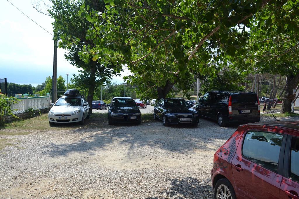 Apartmani Jenny I Tania Lopar Luaran gambar